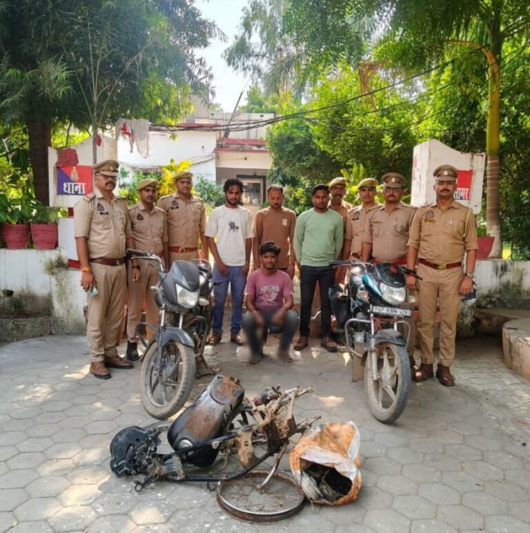दो किशोर समेत चार वाहन चोर गिरफ्तार, चोरी की तीन बाइक बरामद